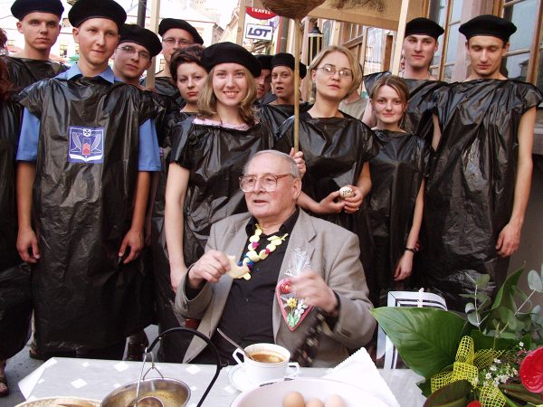 Dni Rzeszowa, happening z udziałem prof. Józefa Szajny. 30 maja 2003